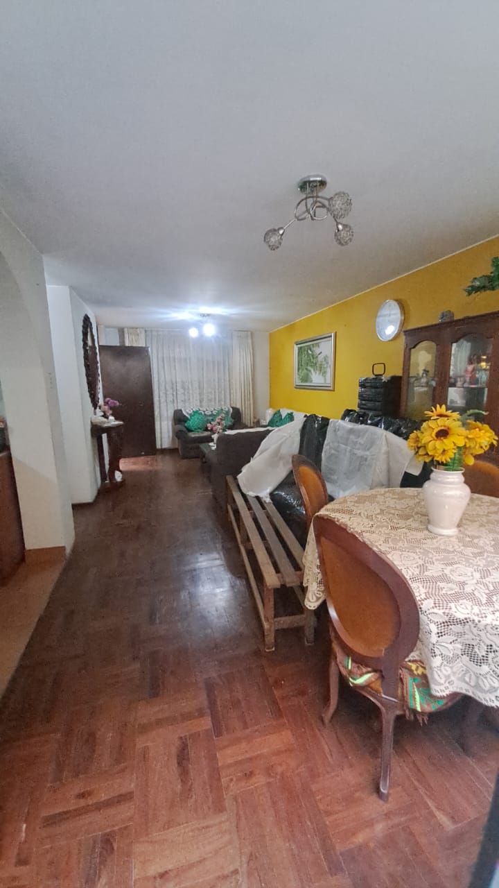 CASA 133m2 2 PISOS 7x19mts URB. LAS PALMERAS LOS OLIVOS $ 265.000